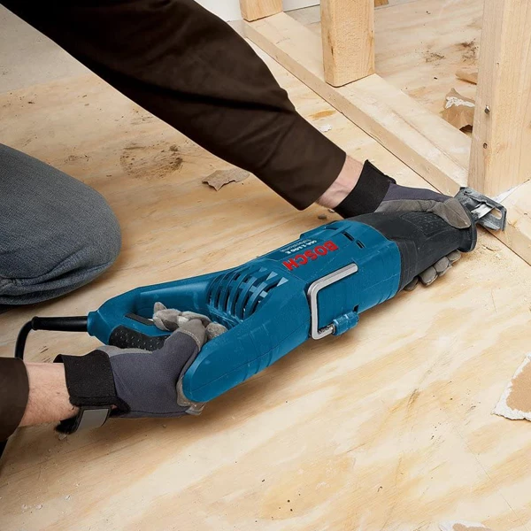 Scie Sabre Et Scie Alligator Scie Sabre Bosch Filaire GSA 1100 E 1100 W Avec Coffret De Transport 2 Scie Sabre Et Scie Alligator Scie Sabre Bosch Filaire GSA 1100 E 1100 W Avec Coffret De Transport – Image 2