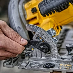 Scie Circulaire Filaire Scie Circulaire Dewalt DWE576K-QS 1600W Ø190mm En Coffret -Électroportatif et pneumatique Soldes dwe576k a3