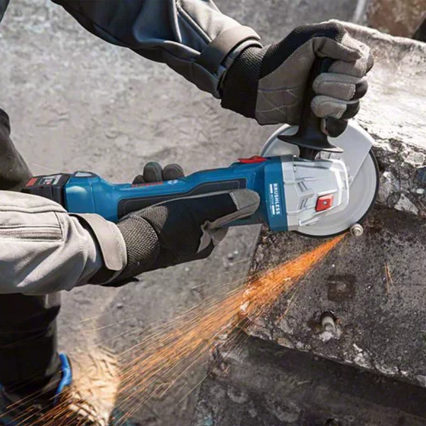 Meuleuse Sans Fil Meuleuse Bosch Ø125mm GWS 18V-7 2 Batteries GBA 18V 4,0Ah Chargeur GAL 18V-40 L-Boxx 5 Meuleuse Sans Fil Meuleuse Bosch Ø125mm GWS 18V-7 2 Batteries GBA 18V 4,0Ah Chargeur GAL 18V-40 L-Boxx – Image 5