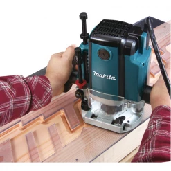 Défonceuse Bois Défonceuse Diamètre 12 Mm 2300W Rénférence RP2300FCXJ Makita