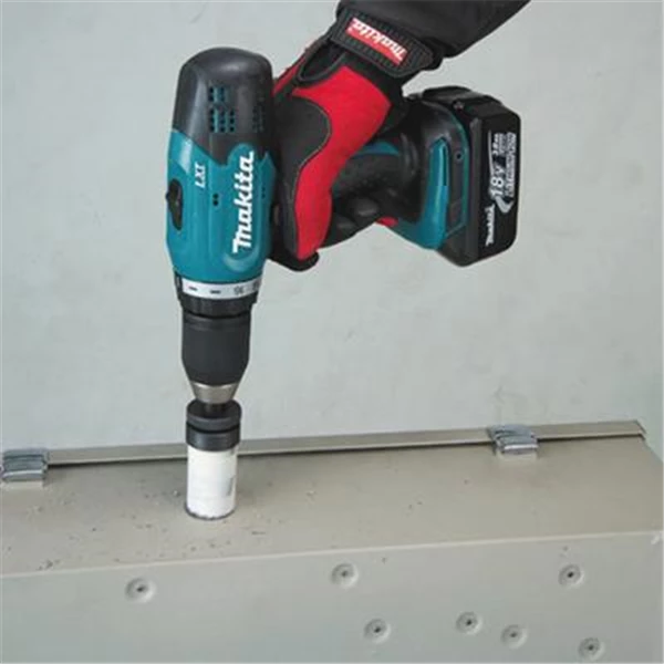 Visseuse Sans Fil Perceuse Visseuse Makita 18V Avec 2 Batteries Li-Ion 3Ah DDF453SFE 3 Visseuse Sans Fil Perceuse Visseuse Makita 18V Avec 2 Batteries Li-Ion 3Ah DDF453SFE – Image 3
